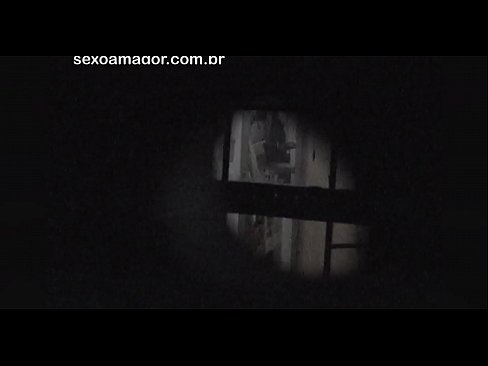 ❤️ Блонді таємно знімає на відео сусідський вуайерист, прихований за порожнистими цеглами ️❌ Порно fb у нас ️❤